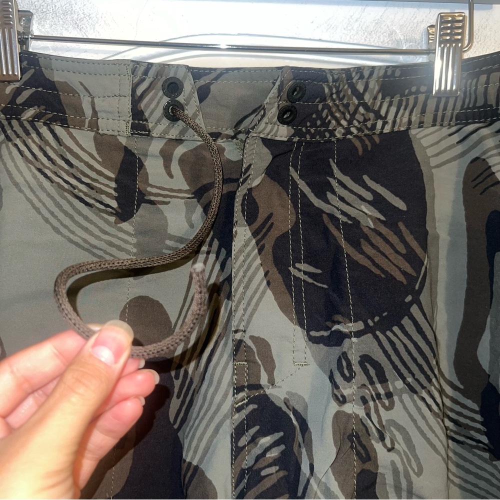 Roark Printed Army Green 5 Pocket Board Shorts Size: 38 Flawed - Picture 9 of 11